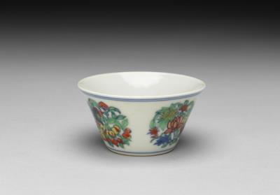 图片[3]-Cup with doucai polychrome decoration of flowers, Ming dynasty, Chenghua reign (1465-1487)-China Archive